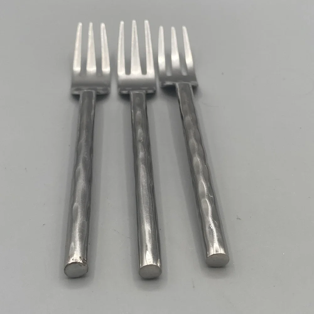 Pier One PII16 SALAD FORKS 3pcs Hammered Glossy China 18/8 Stainless Dessert
